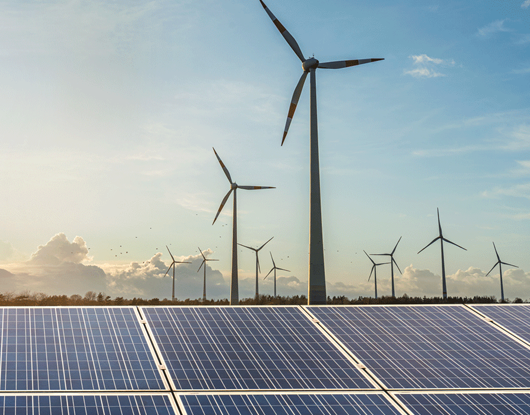 Windräder und Solarpanele
