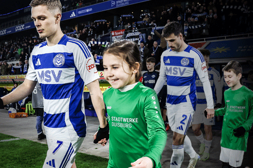 Spieler mit Einlaufkind